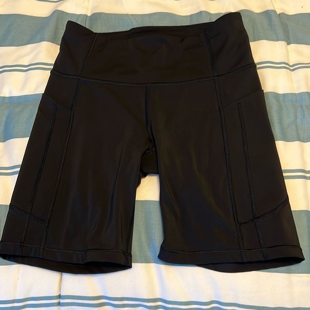 Athleta Ultimate Stash II Short 7”